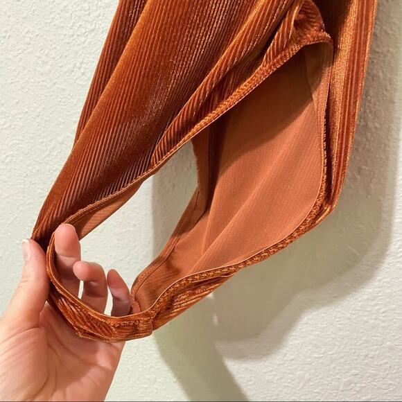 Urban Outfitters Out From Under Rust Orange Ribbed Bodysuit XS - Picture 5 of 8